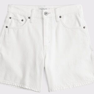 Abercrombie High Rise Dad Short Frayed Hem Button Fly in Cream Neutral Sz 26
